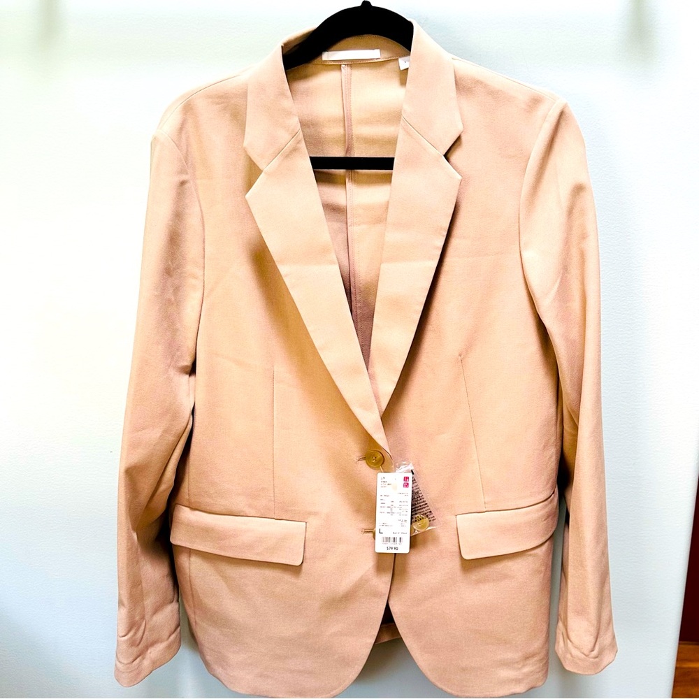 Uniqlo Women's Size Large Blazer p-p 21” s-h 26” brand new with tags